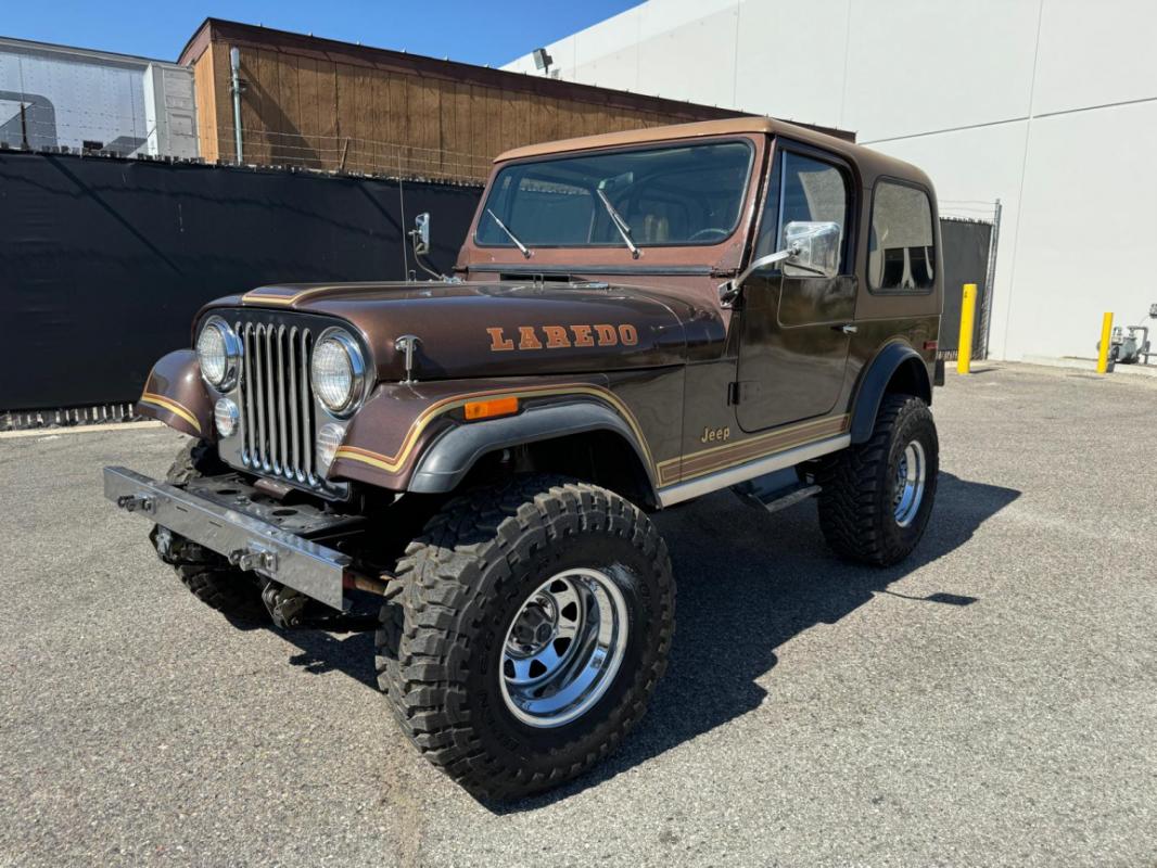 Jeep CJ - LAREDO 5.0 V8 304CI